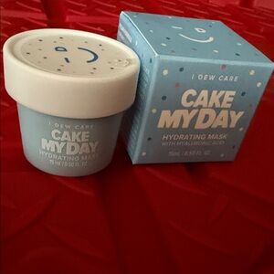 5/$25 I Dew Care Cake My Day Hydrating Mask 15ml 🆕